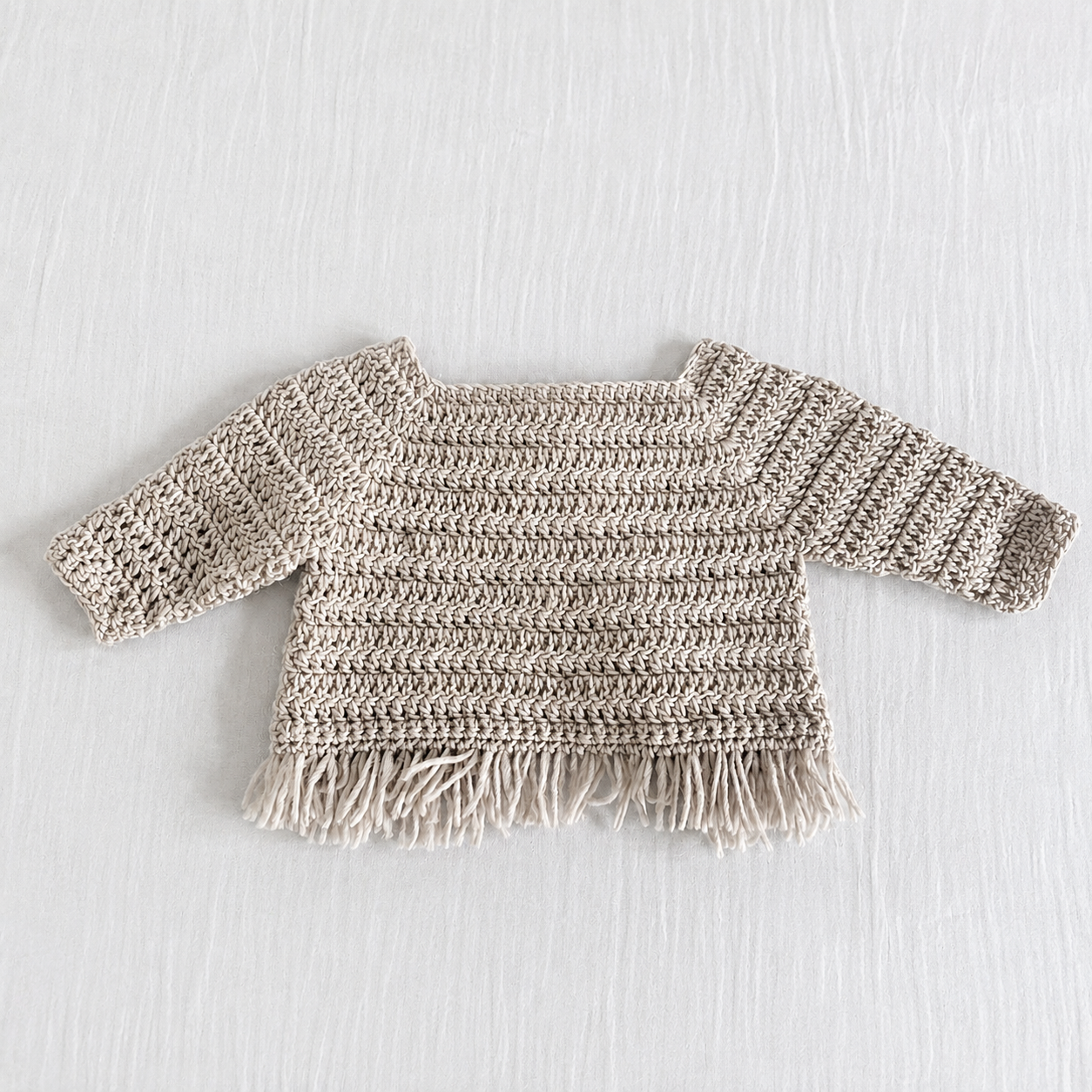 Cardigan in Lana all’Uncinetto con Frange