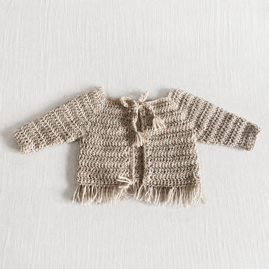 Cardigan in Lana all’Uncinetto con Frange