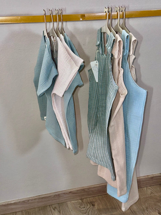 Salopette artigianale in cotone per bambino