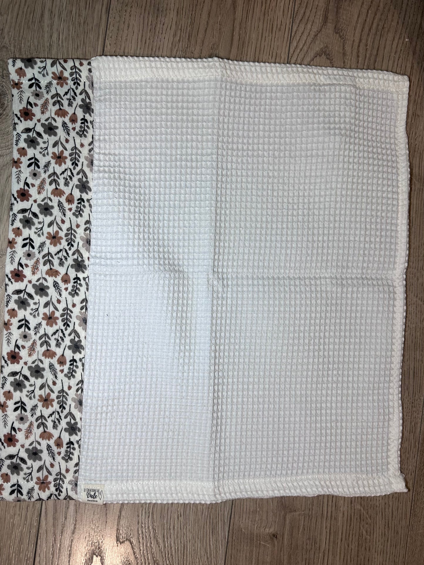 Asciugamani con inserto in mussola di cotone waffle beige